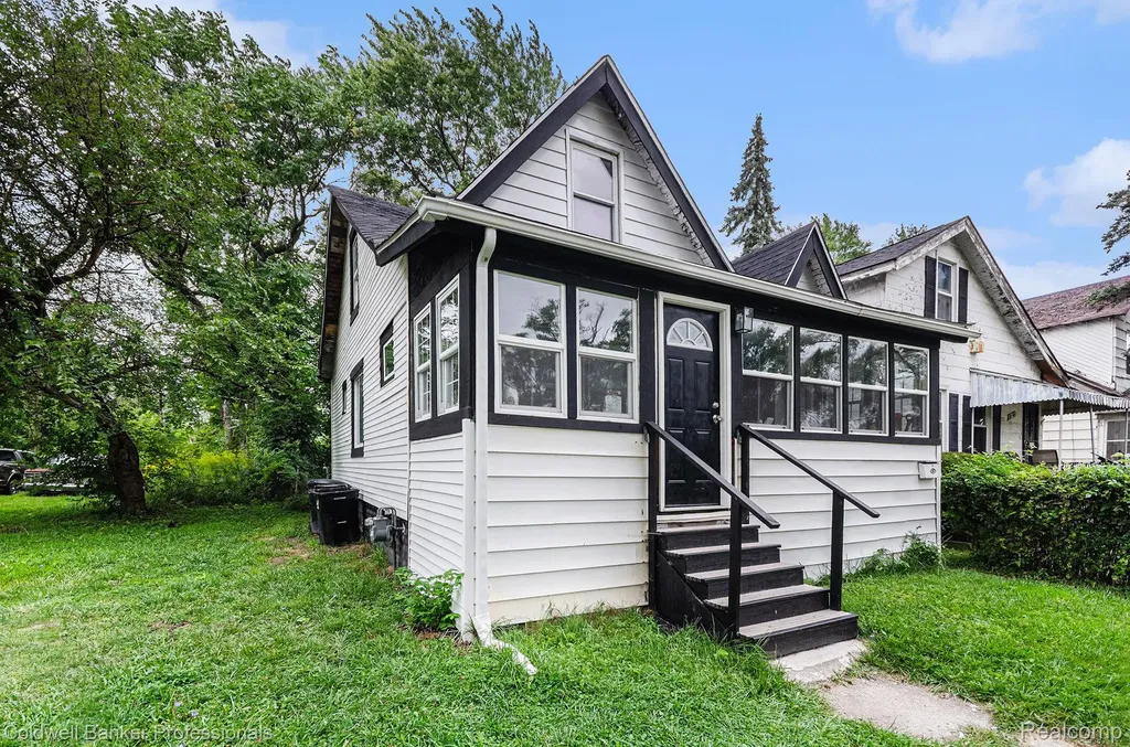 18037 Russell Street Detroit City MI 48203