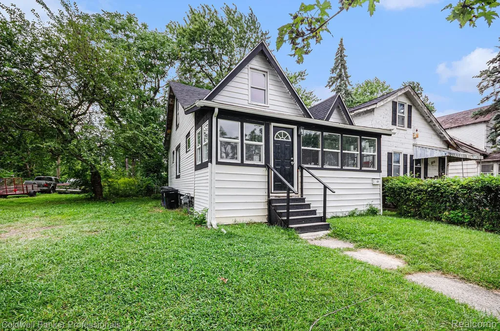 18037 Russell Street Detroit City MI 48203