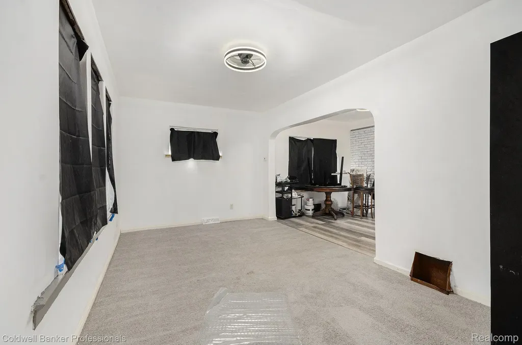 18037 Russell Street Detroit City MI 48203