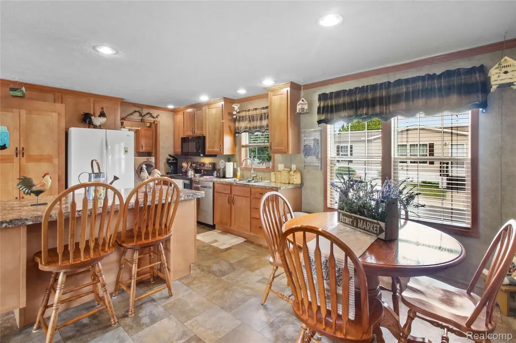 501 Kinloch Bedford Township MI 48182