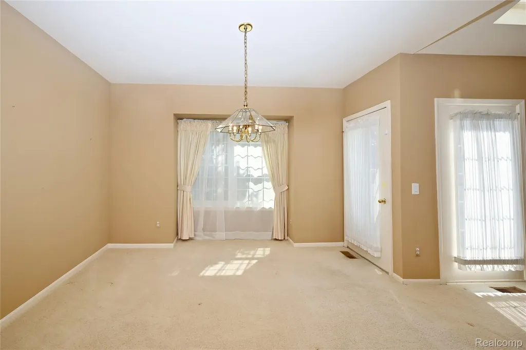 1146 Fairways Boulevard Troy City MI 48085