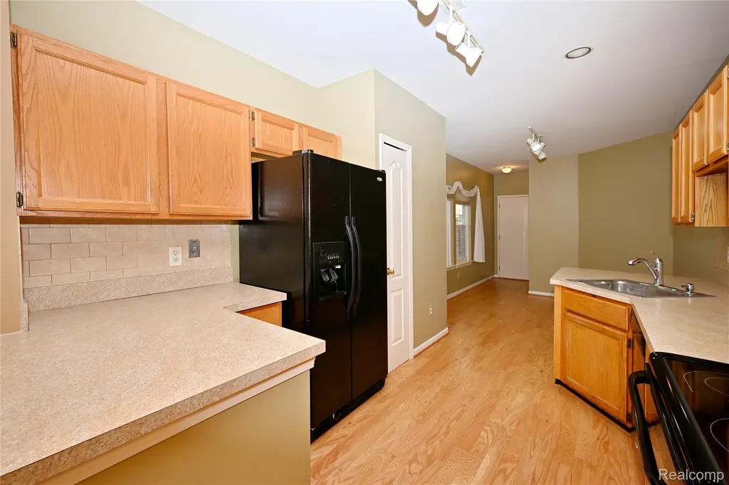 1146 Fairways Boulevard Troy City MI 48085