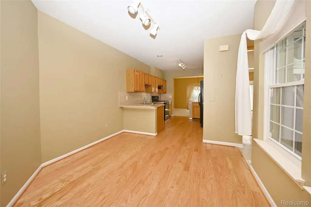 1146 Fairways Boulevard Troy City MI 48085