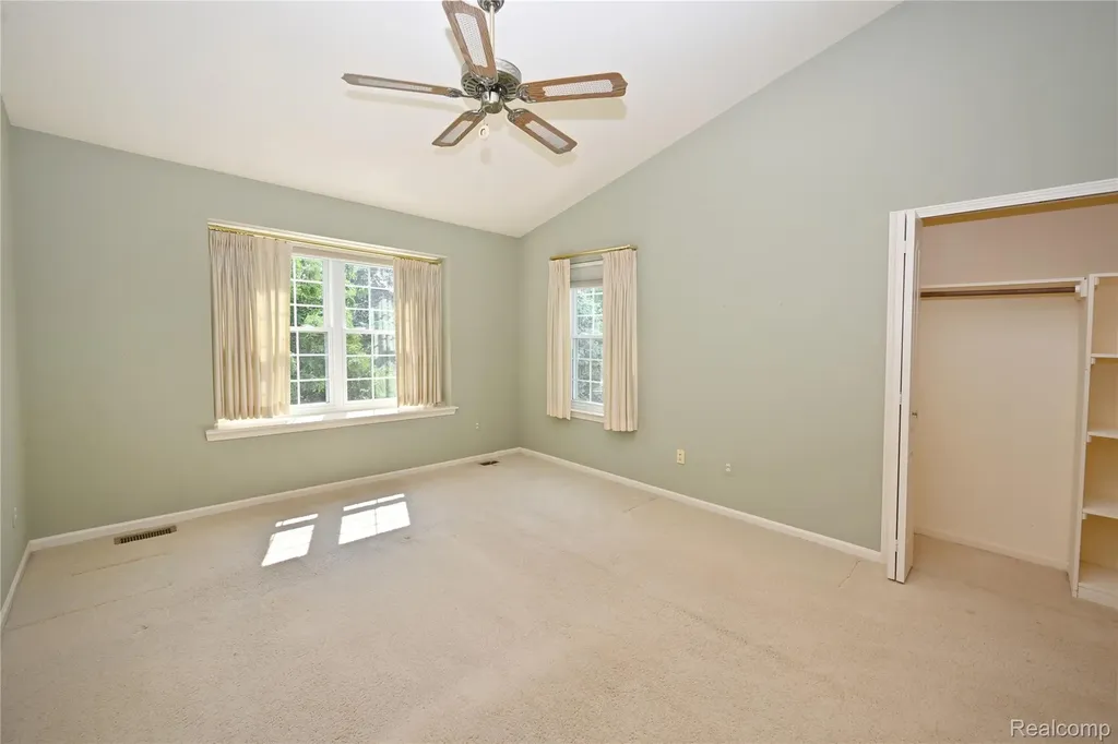 1146 Fairways Boulevard Troy City MI 48085