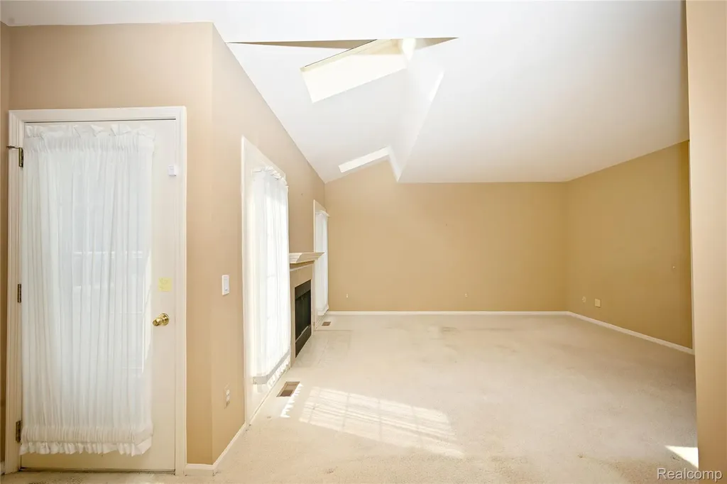 1146 Fairways Boulevard Troy City MI 48085