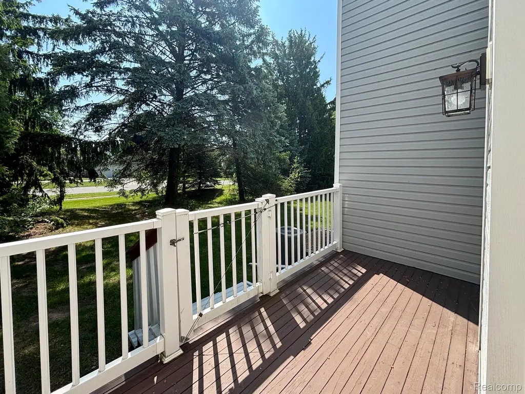 1146 Fairways Boulevard Troy City MI 48085