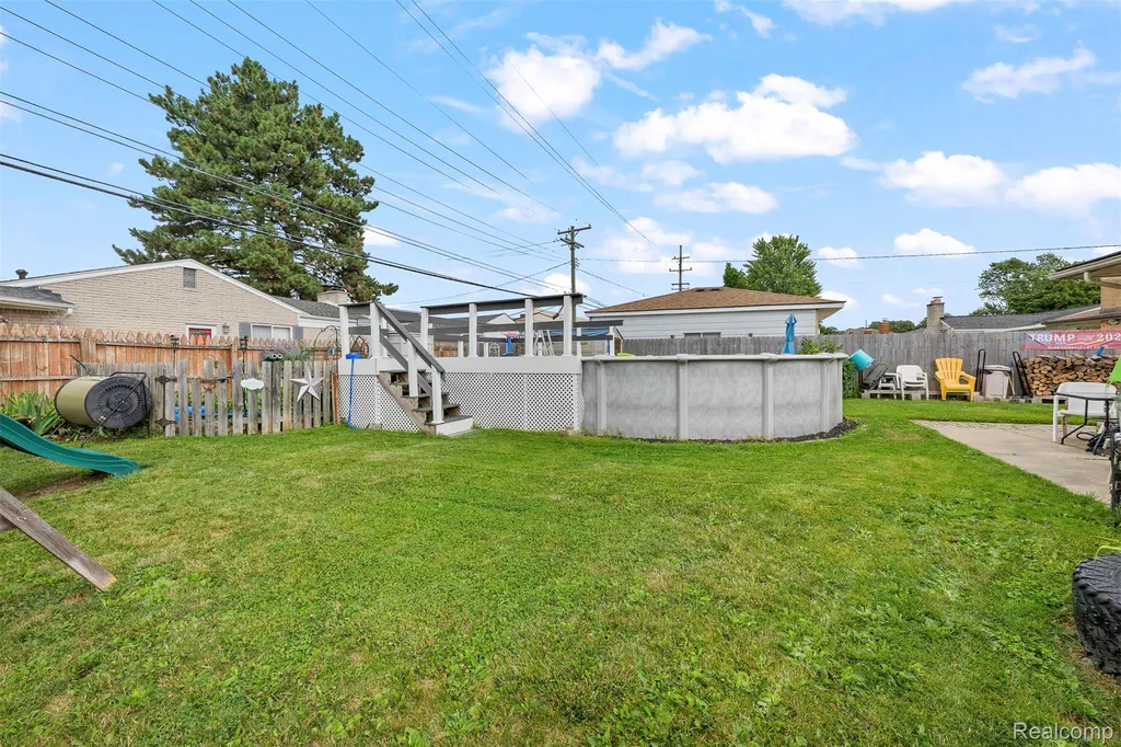 21301 Violet Street St. Clair Shores City MI 48082