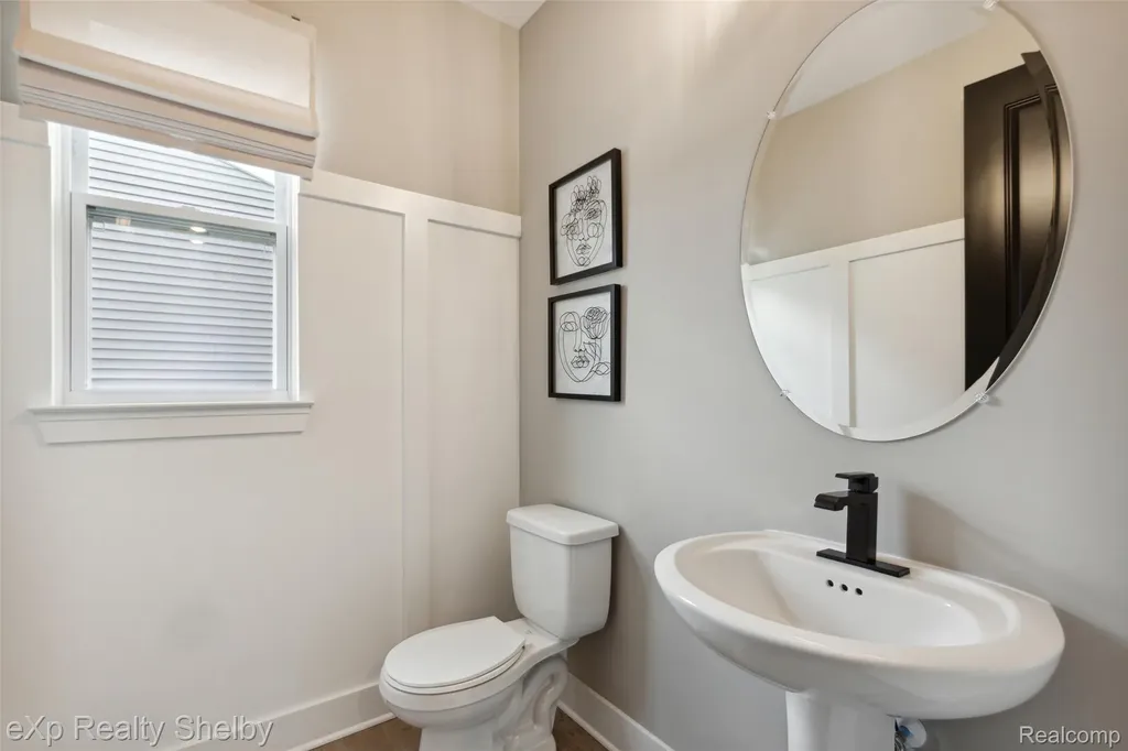 52000 Wellington Valley Drive Macomb Township MI 48042
