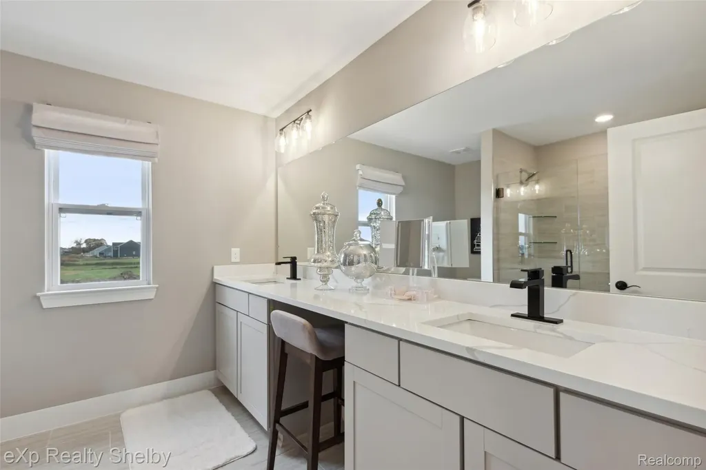 52000 Wellington Valley Drive Macomb Township MI 48042