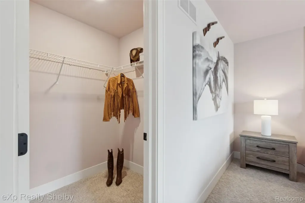 52000 Wellington Valley Drive Macomb Township MI 48042