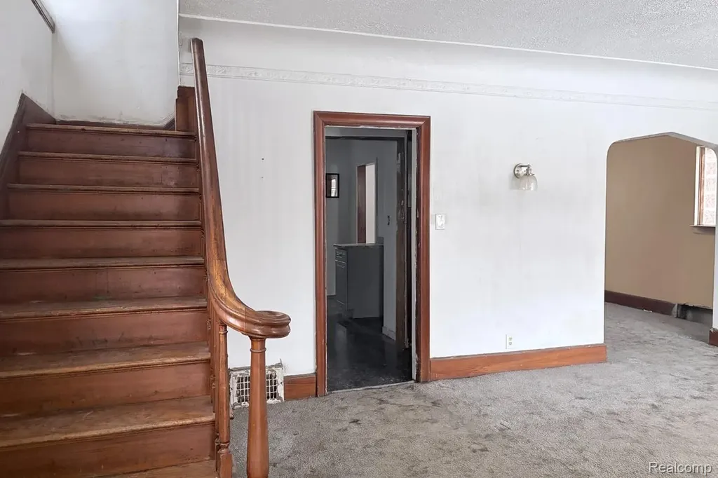 17139 Rowe Street Detroit City MI 48205
