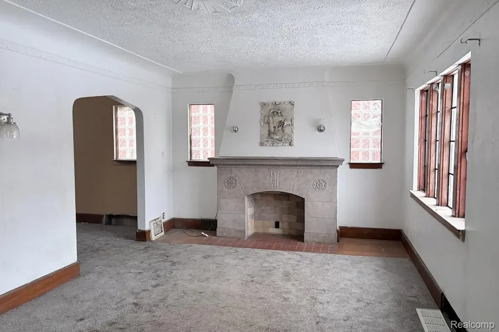 17139 Rowe Street Detroit City MI 48205