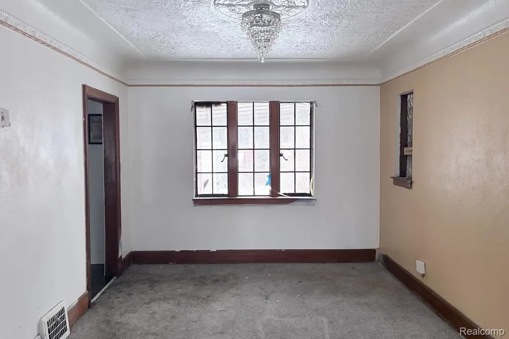 17139 Rowe Street Detroit City MI 48205