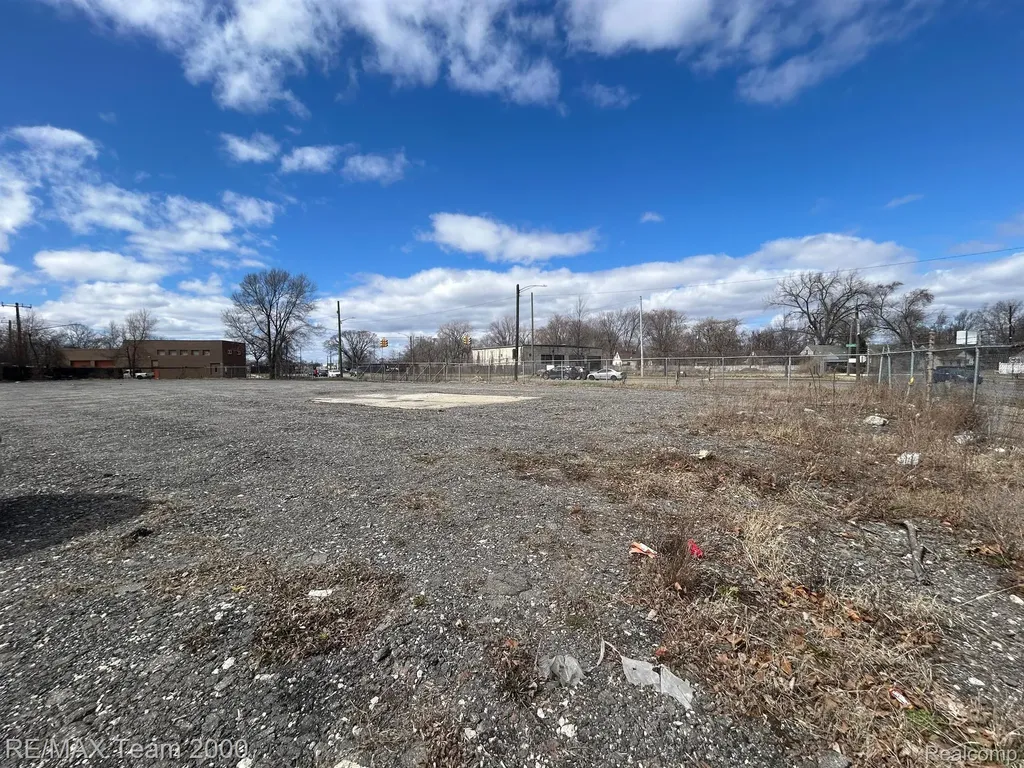 2400 S Schaefer Highway Detroit City MI 48217