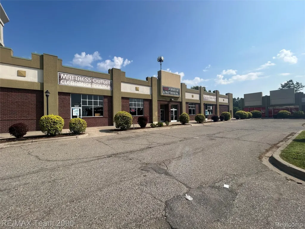 27250 Eureka Road Taylor City MI 48180