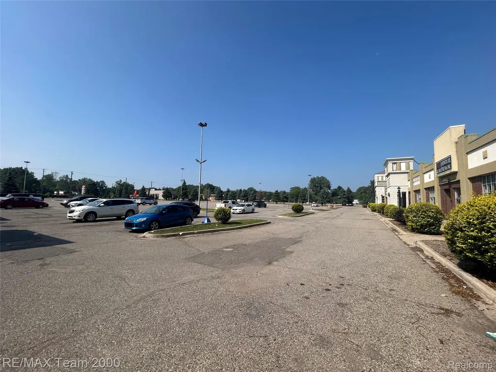 27250 Eureka Road Taylor City MI 48180