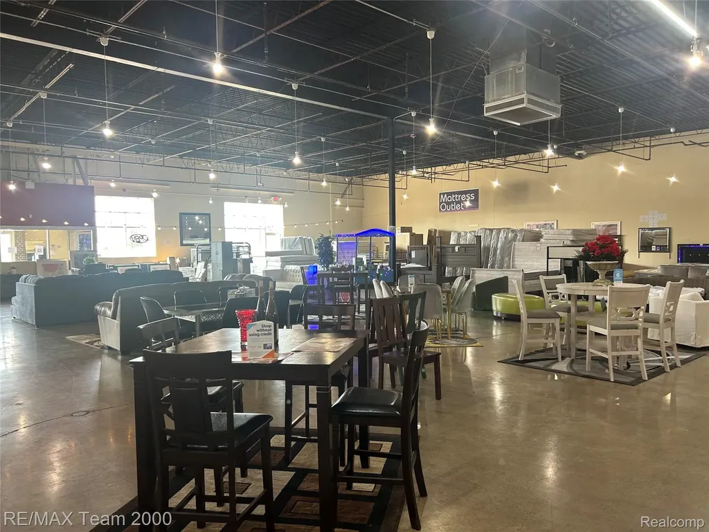 27250 Eureka Road Taylor City MI 48180