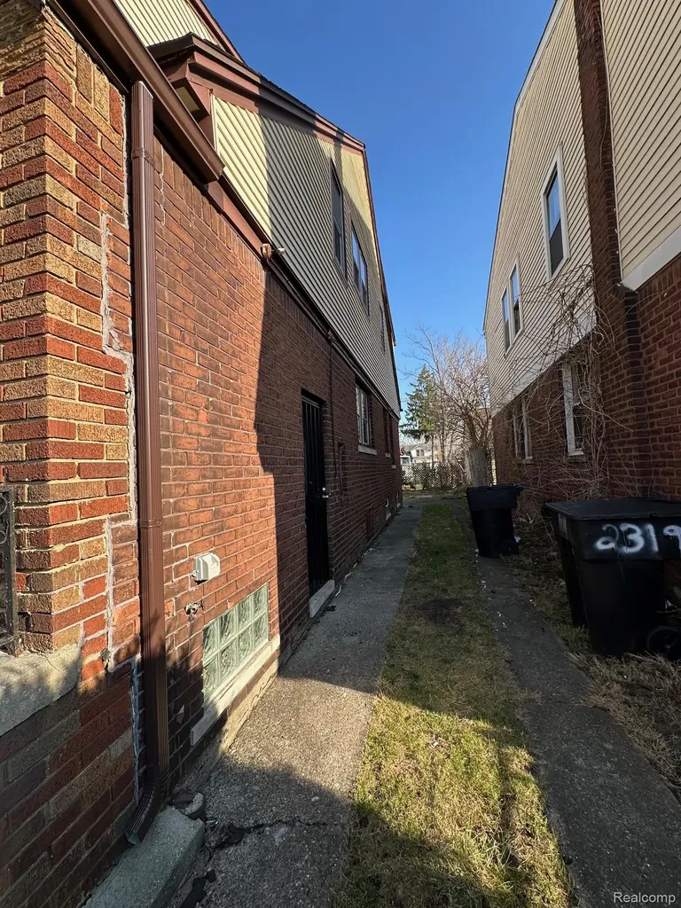 2319 Kendall Street Detroit City MI 48238