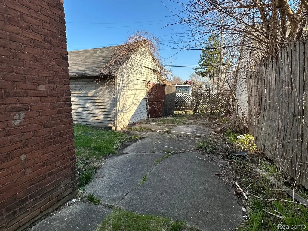 2319 Kendall Street Detroit City MI 48238