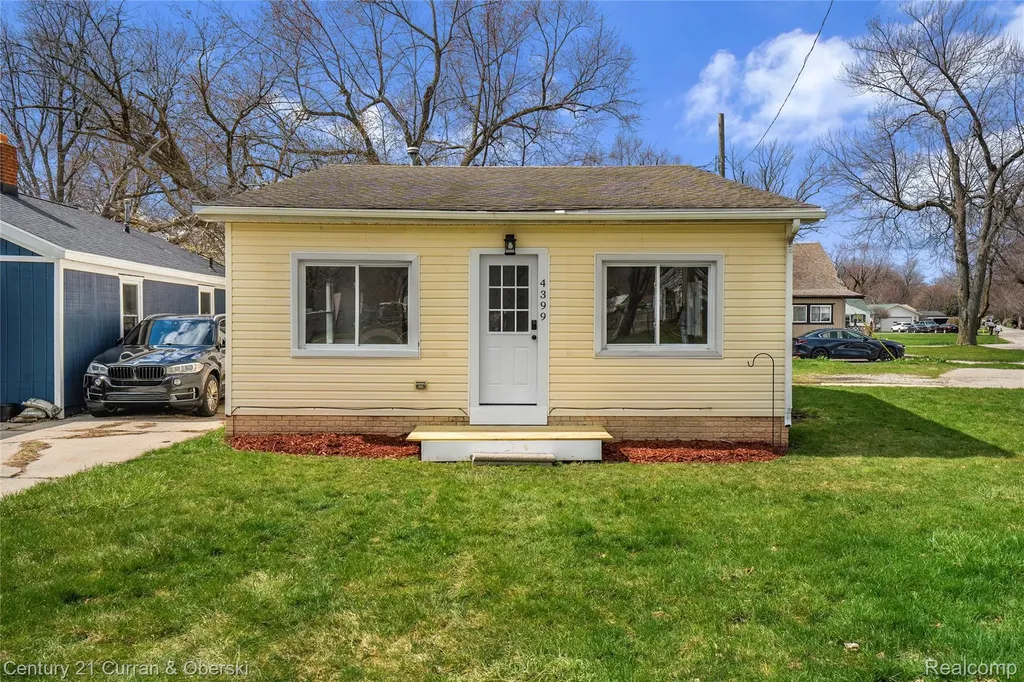 4399 2nd Street Frenchtown Township MI 48166