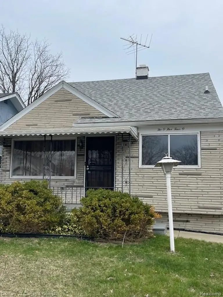 20540 Syracuse Street Detroit City MI 48234