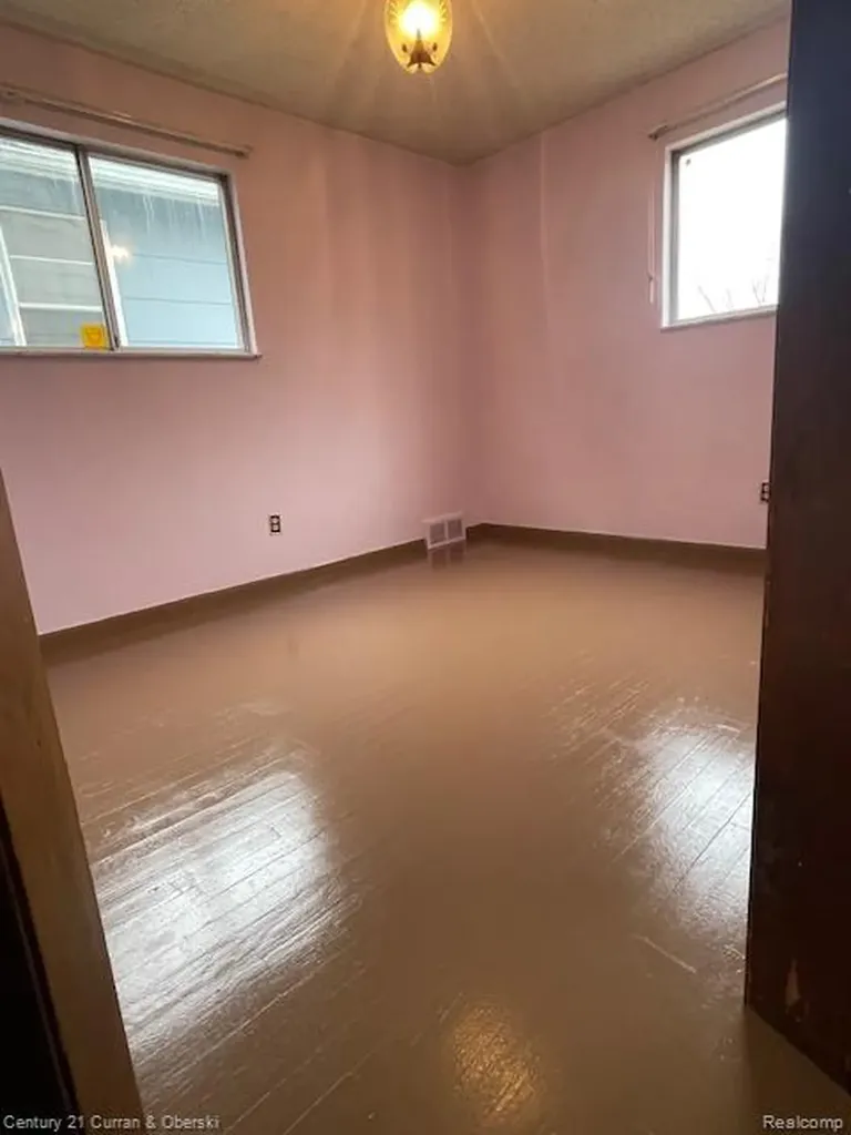 20540 Syracuse Street Detroit City MI 48234