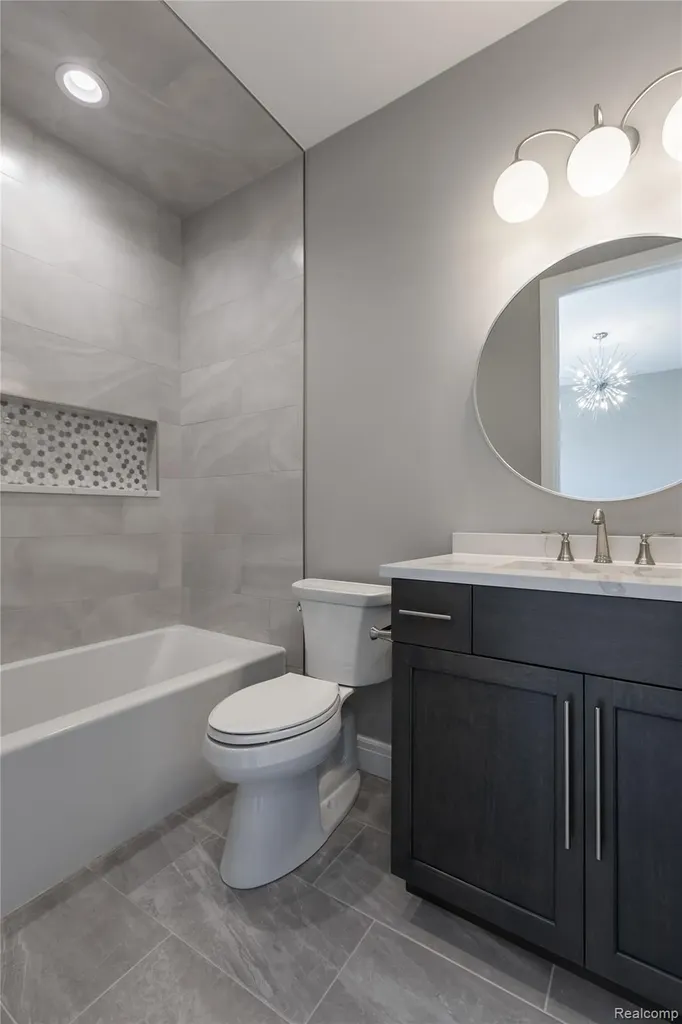 2717 Turtle Shores French Drive Bloomfield Charter Township MI 48302