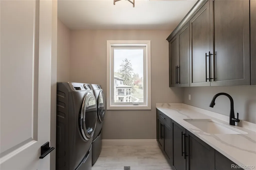 2717 Turtle Shores French Drive Bloomfield Charter Township MI 48302