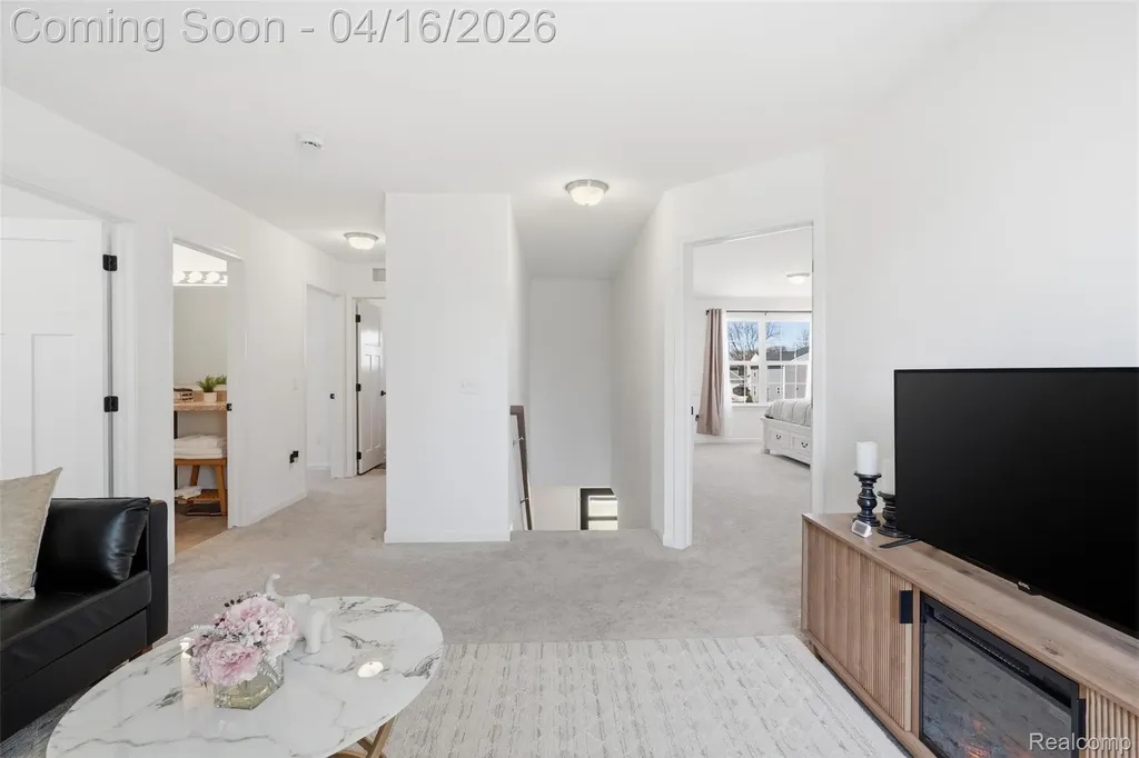 36323 Monroe Westland City MI 48186