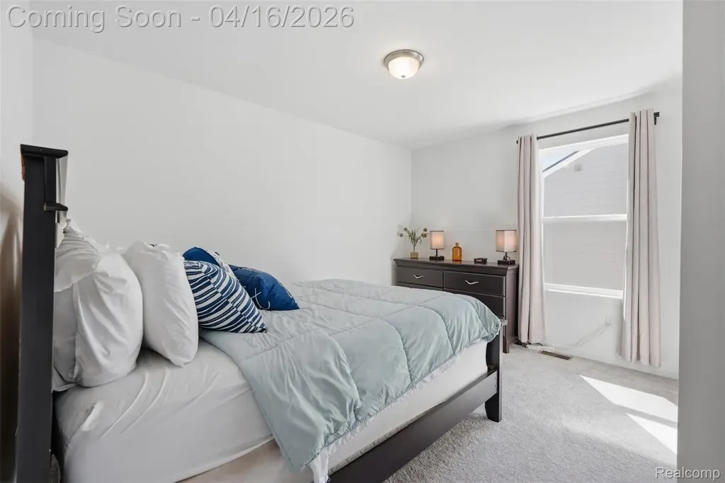 36323 Monroe Westland City MI 48186