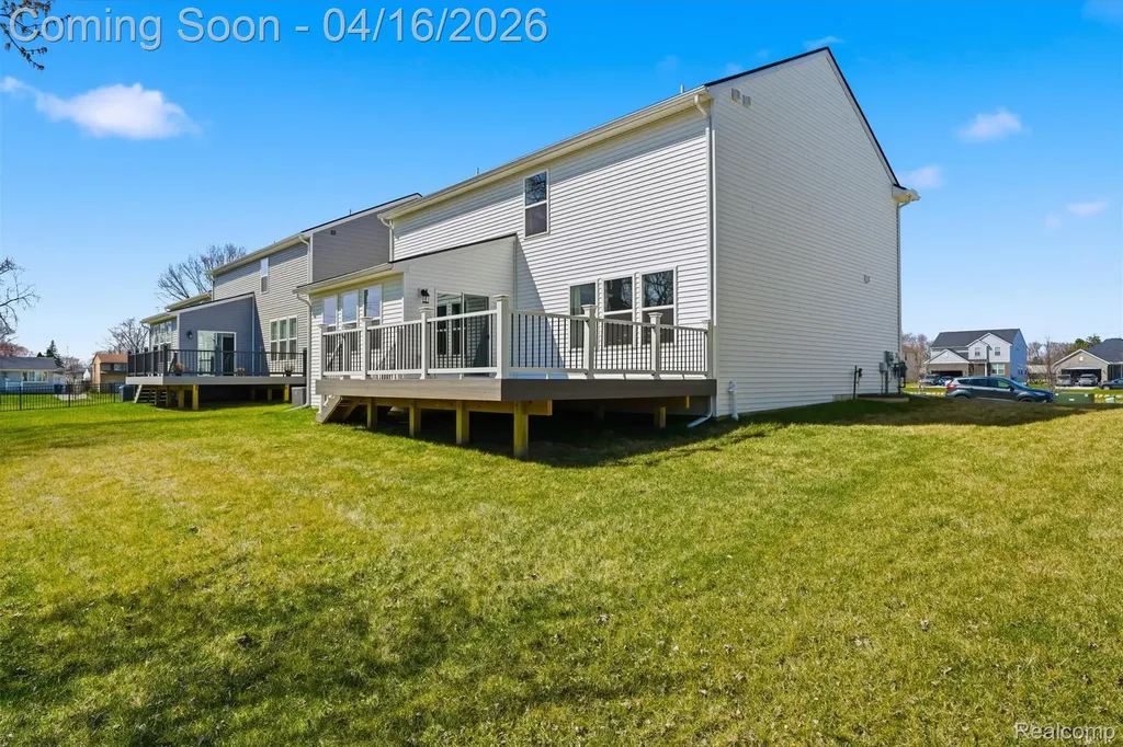 36323 Monroe Westland City MI 48186