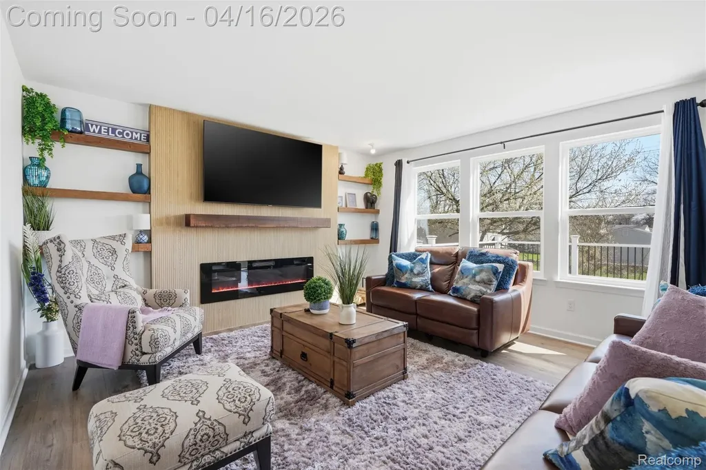 36323 Monroe Westland City MI 48186