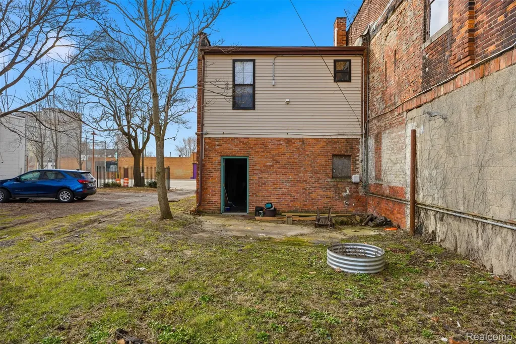 2538 Michigan Avenue Detroit City MI 48216