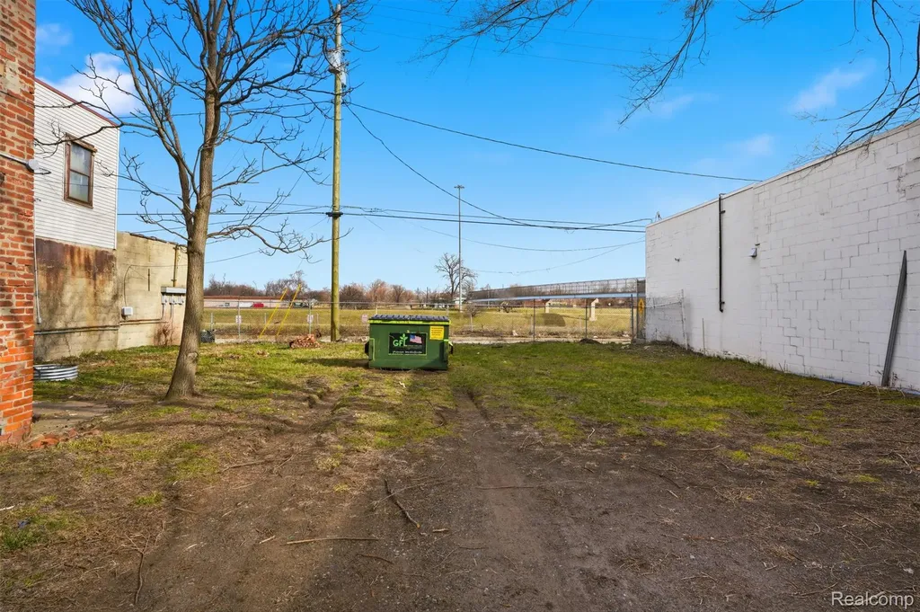 2538 Michigan Avenue Detroit City MI 48216