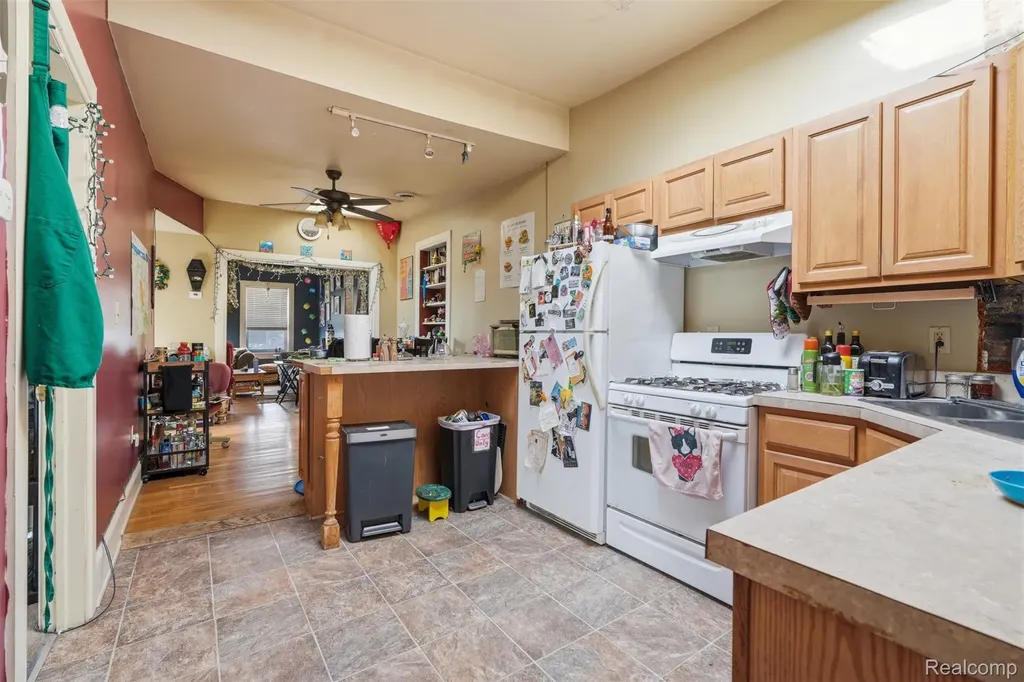 2538 Michigan Avenue Detroit City MI 48216