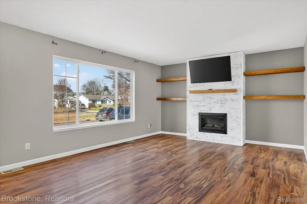 116 Maple Boulevard Monroe City MI 48162