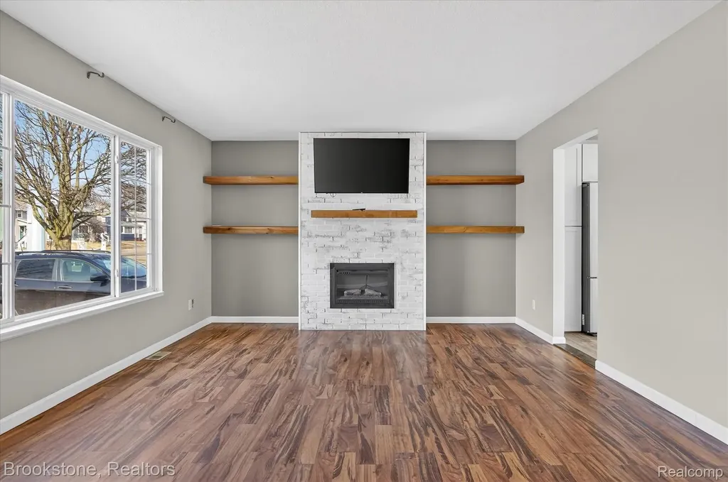 116 Maple Boulevard Monroe City MI 48162