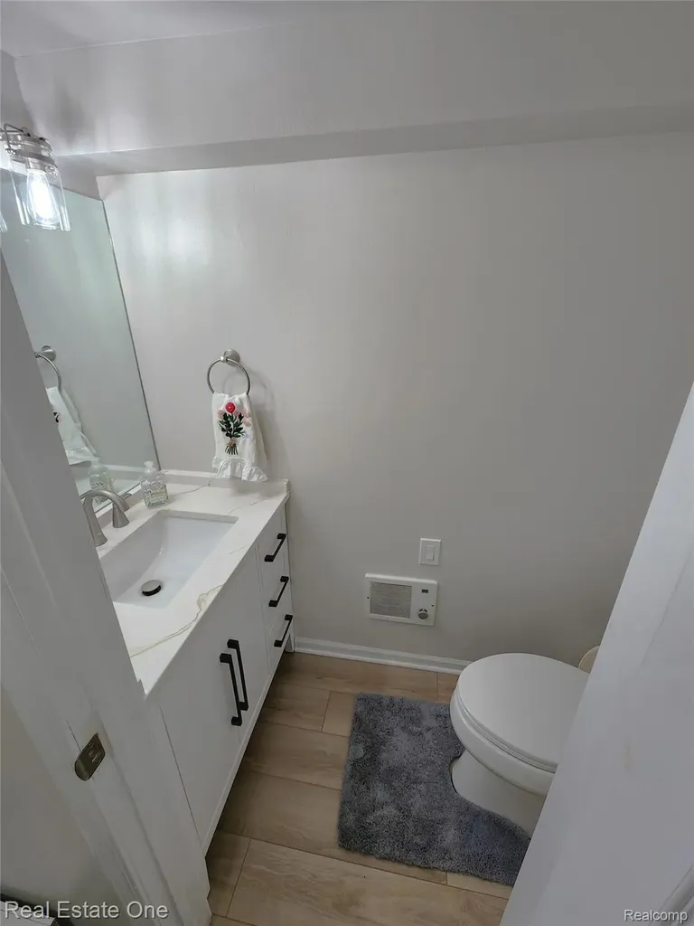 1341 S Washington Avenue Royal Oak City MI 48067