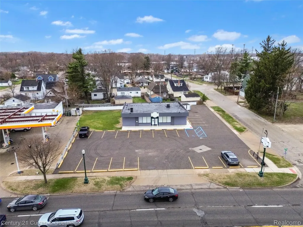 4502 S Wayne Road Wayne City MI 48184