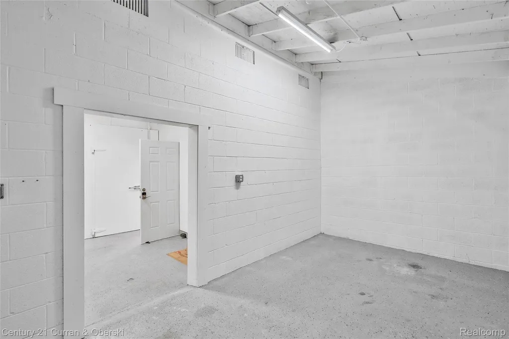 4502 S Wayne Road Wayne City MI 48184