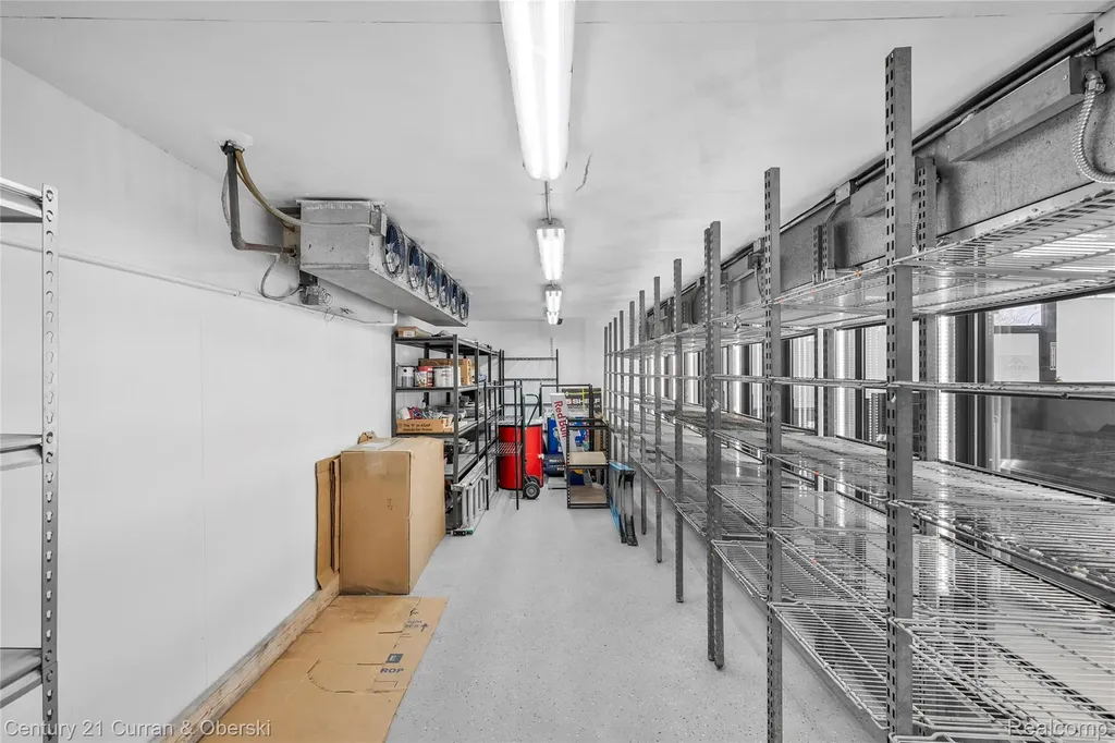 4502 S Wayne Road Wayne City MI 48184