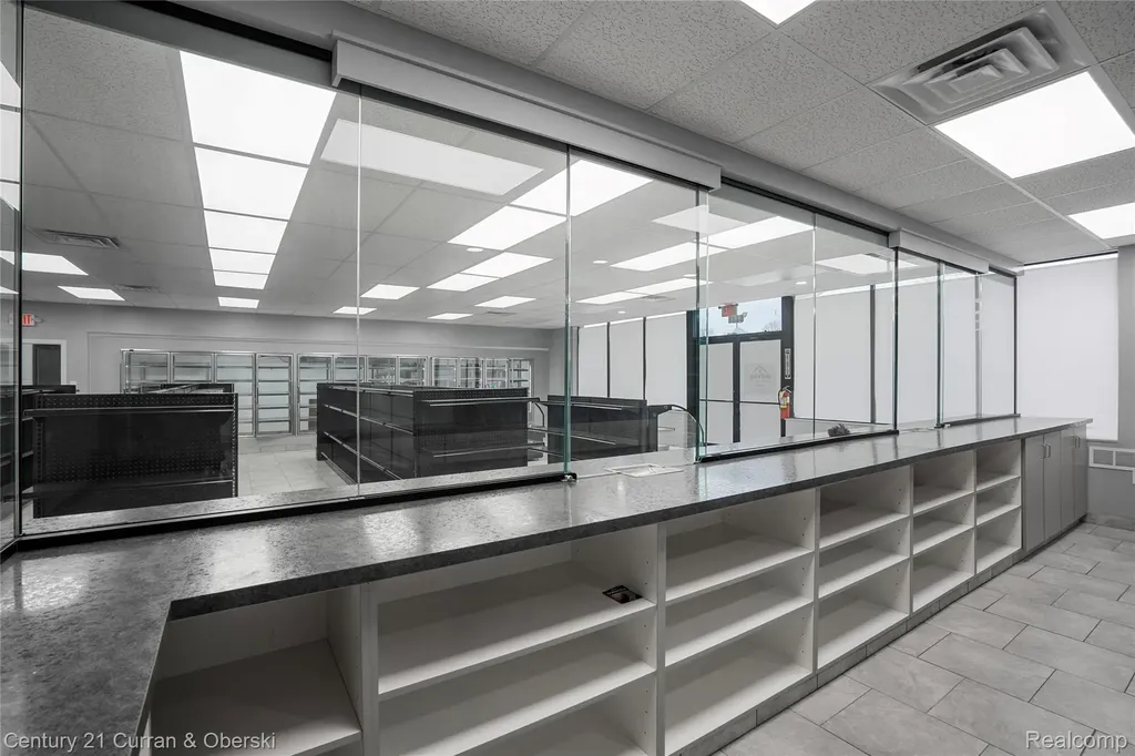 4502 S Wayne Road Wayne City MI 48184