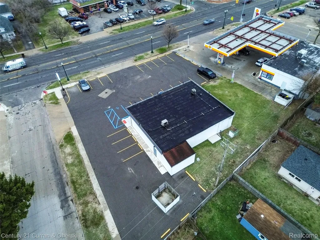 4502 S Wayne Road Wayne City MI 48184