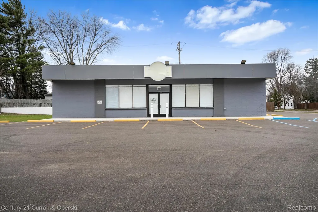 4502 S Wayne Road Wayne City MI 48184
