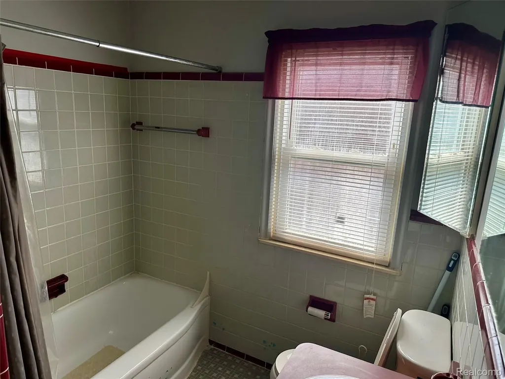 11465 Leverne Road Redford Charter Township MI 48239