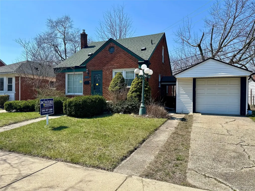 11465 Leverne Road Redford Charter Township MI 48239