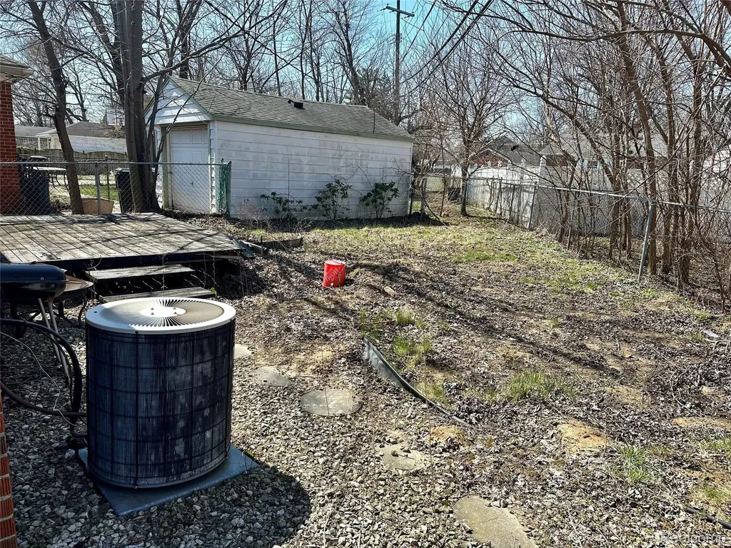 11465 Leverne Road Redford Charter Township MI 48239