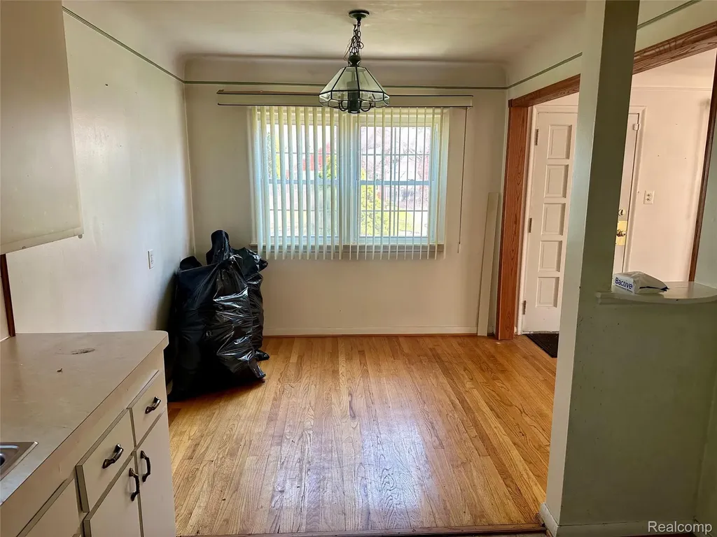 11465 Leverne Road Redford Charter Township MI 48239