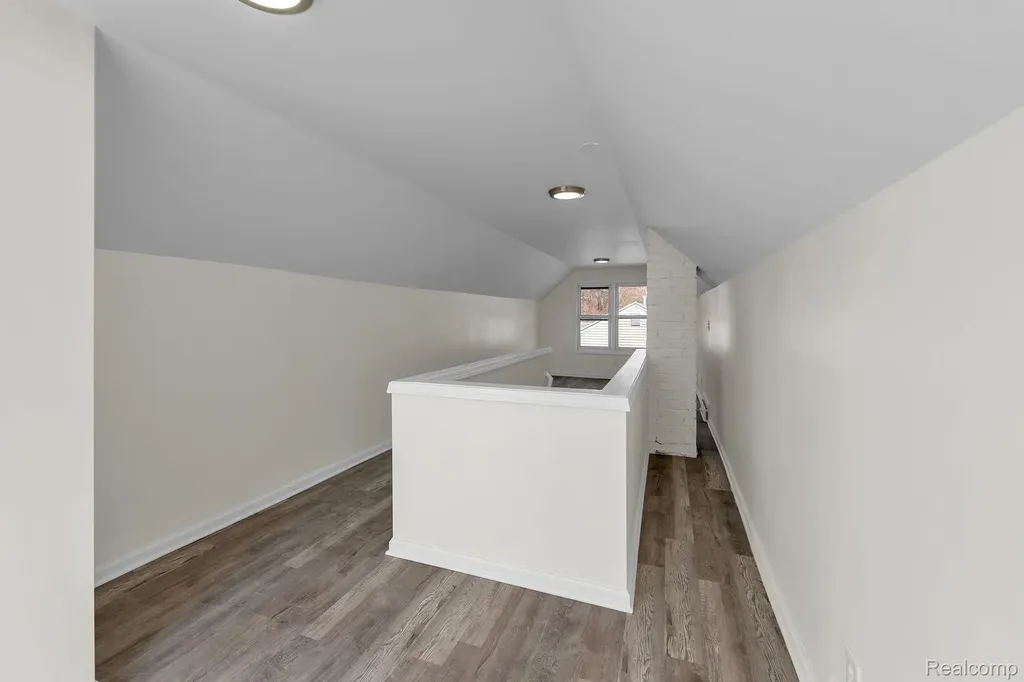 6243 Hunt Street Romulus City MI 48174
