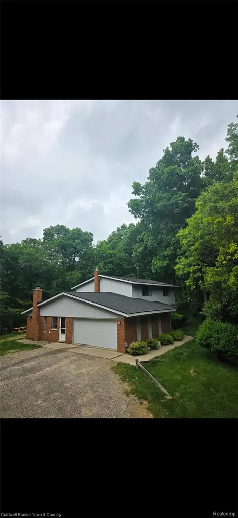 3520 S Hill Road Milford Village MI 48381